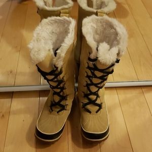 Winter boots
